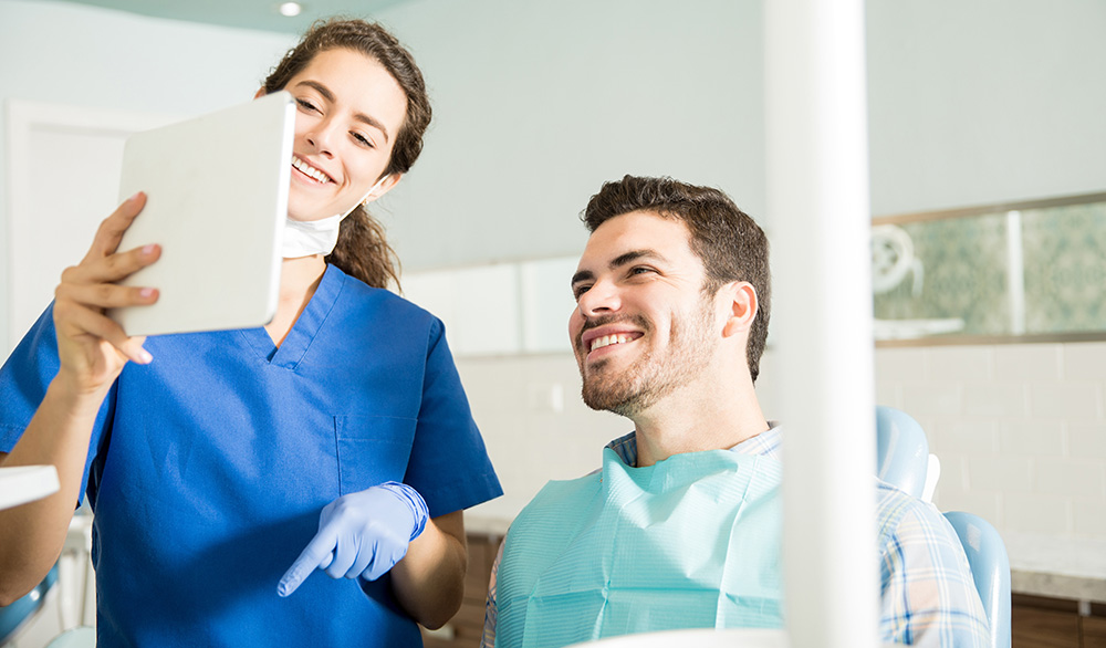 Patient-with-premium-dental-care dental seo website